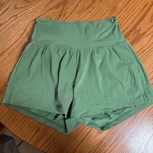 HALARA Women's High-Waisted Green Skort, EUC, Size M